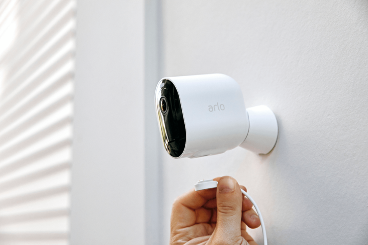 3 Best Security Devices for Apartments to Invest In - 2024 Guide 24