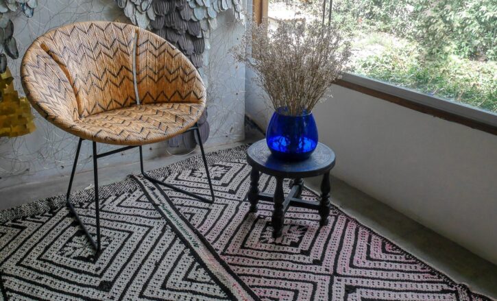 Best Handmade Rugs To Make Your Living Room More Stylish - 2024 Guide 1