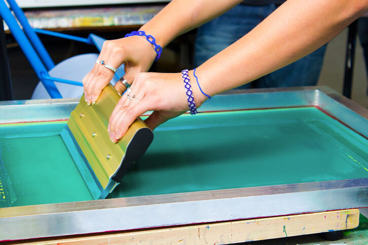 5 Best Equipment for DIY Screen Printing 9