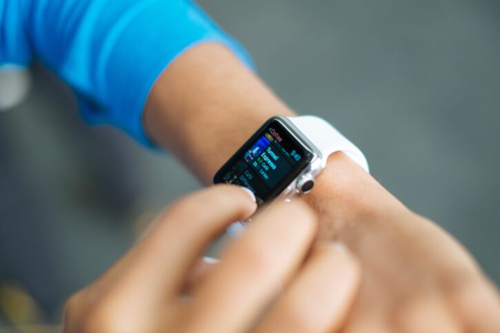 4 Best Smartwatches for Teens 2024 - Buying Guide 3