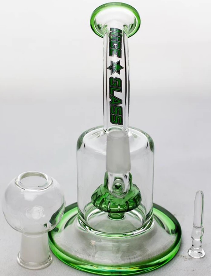 5 Best Dab Rigs for Beginner Dabbers 2024 9